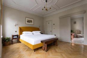 Stunning Soho House style 3 bed apartment with terrace, near Notting Hill and Westfield